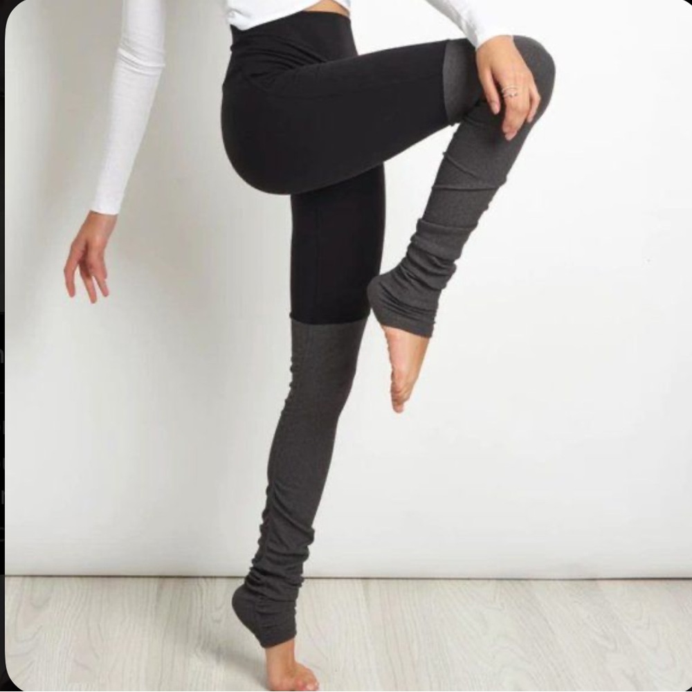 Alo Yoga Dark Grey Goddess Leggings